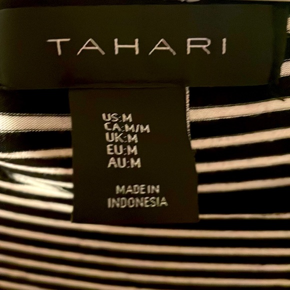 Tahari Top - Picture 3 of 3
